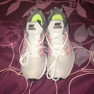 Women’s Nike Zoom Size 8.5